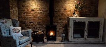 Pass the Keys | Goose Feather Barn, Wedmore luxury cottage for two