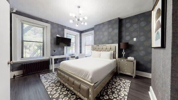 1 bedroom, desk, iron/ironing board, WiFi