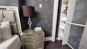 1 bedroom, desk, iron/ironing board, WiFi