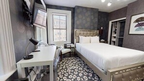 1 bedroom, desk, iron/ironing board, WiFi - Hip and Chic Studio Awaits Your Stay!! (Boston)
