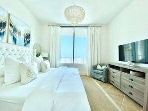 3 bedrooms, desk, iron/ironing board, travel cot - Casa Cova @Sapphire 807 - By GISO Vacation Rentals (South Padre Island)