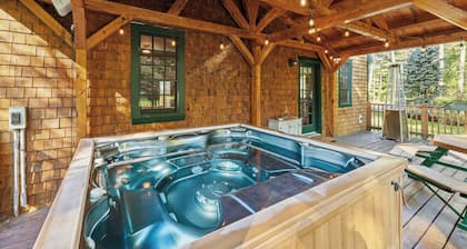 Large Well Equipped Pet Friendly Home with Hot Tub | Bank of NH Pavilion 19 mins | Iconic Fall Foliage Central location | Air Conditioning | Walk to Squam Lake Beach | Main Level Bedroom and Bathroom