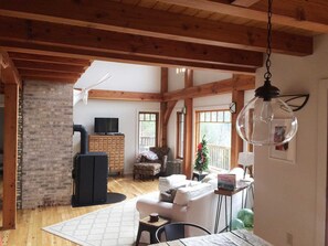 Smart TV, fireplace, books, printers