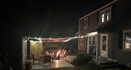 In-Town Kennebunk - walk to mult cafes/restaurants/shops! Beaches 6 mins away!