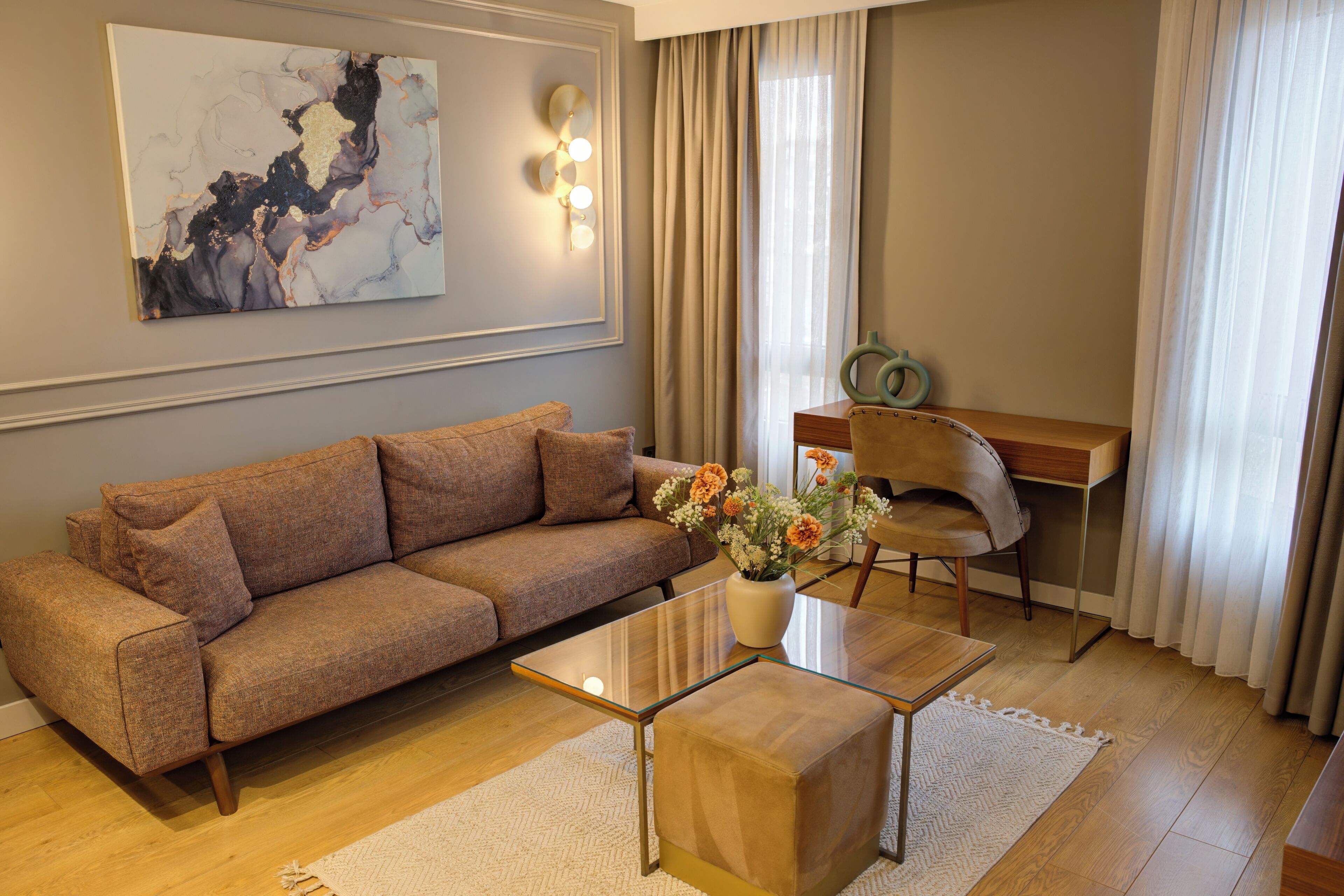 Photo - Valente Suites & Hotel