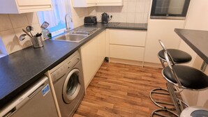 Apartment, 1 Queen Bed | Private kitchen - Immaculate 1-bed Apartment in London (London)