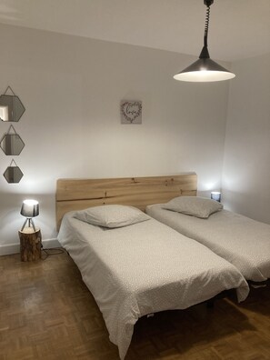 3 bedrooms, iron/ironing board, travel cot, free WiFi