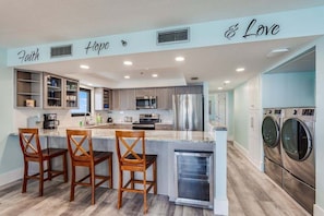 Fridge, microwave, oven, stovetop - Watercrest 1510- Timeless Memories- 2 Free Beach Chairs! (Panama City Beach)