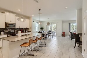 Fridge, microwave, oven, stovetop - Themed Villa w/ Pool Heat – Mickey, HP & Avengers (Four Corners)