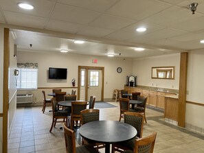 Phòng cơ bản | Khu phòng khách | TV 