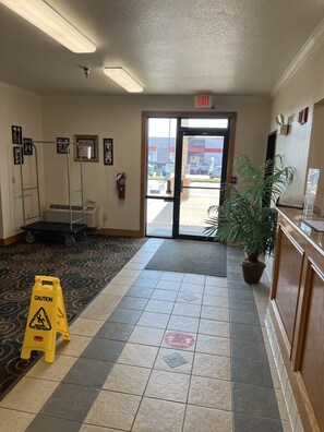 Reception - Express Inn & Suites (Decatur)