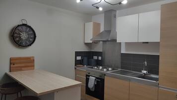 Apartment | Private kitchen | Fridge, oven, stovetop, electric kettle