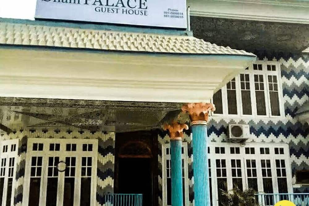 Shahi Palace Guest House