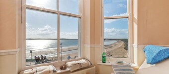 7 South Beach Court - Beachside with Sea Views