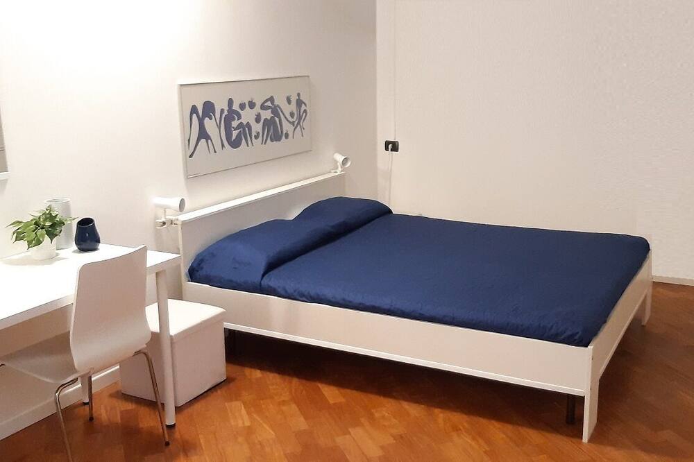 Cozy B&B close to Milan's subway