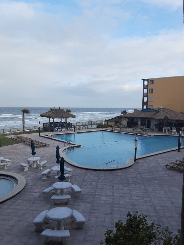Opvarmet pool
