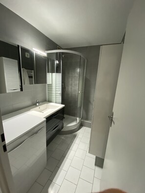 Dusche, Toilettenpapier