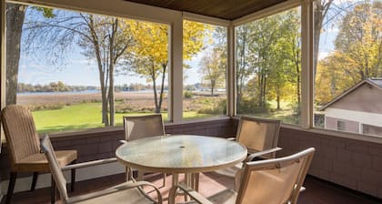 Thousand Islands Home w/ views of Boldt Castle