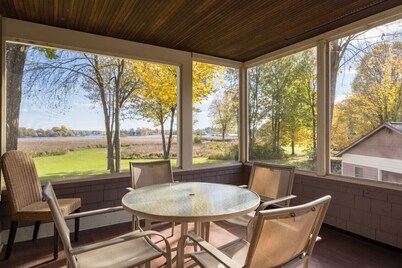 Thousand Islands Home w/ views of Boldt Castle