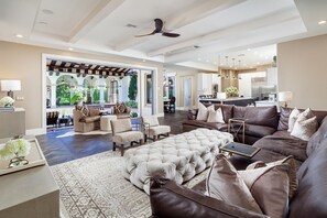 Smart TV, fireplace, offices