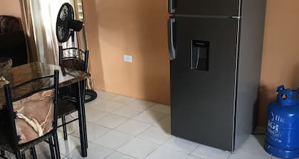 Clean ,comfortable secure,private 5mins away from the beach,entertainment