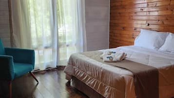Traditional Suite | 1 bedroom, individually decorated, free WiFi, bed sheets