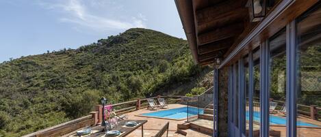 Outdoor pool, a heated pool