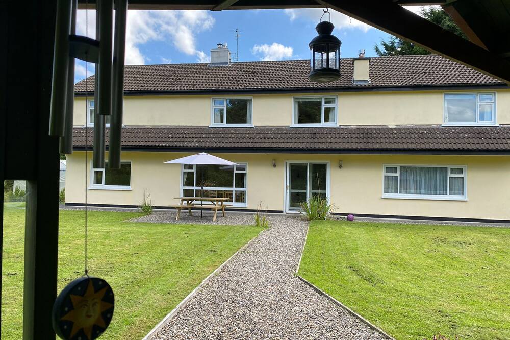 Escape To Mayo - Spacious 6-bedroom house near Killala on Wild Atlantic Way