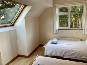 6 Schlafzimmer, Bügeleisen/Bügelbrett, Reisekinderbett, kostenloses WLAN