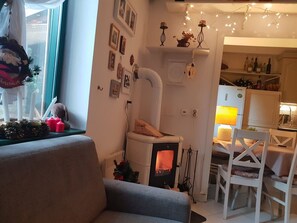 Télévision, cheminée