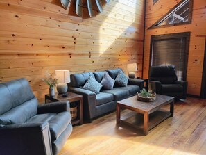 Televisie en een open haard