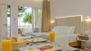 Superior Apartment | In-room safe, iron/ironing board, free WiFi, bed sheets