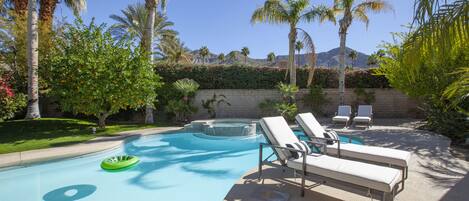 Piscine extérieure, piscine chauffée