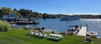 Downtown Wolfeboro condo, right on Wolfeboro Bay/Winnipesaukee w/dock available