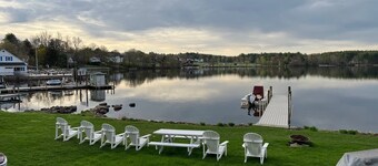Downtown Wolfeboro condo, right on Wolfeboro Bay/Winnipesaukee w/dock available