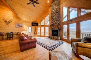 Téléviseur connecté, foyer