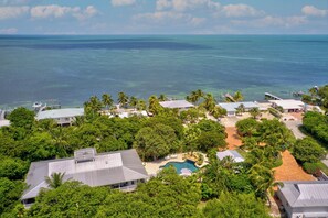 Exterior - P44 - 4 bed, 3 bath estate home with Southern Charm and private pool (Marathon)