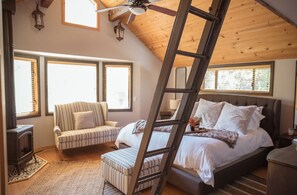 2 habitaciones, escritorio, tabla de planchar con plancha y wifi gratis