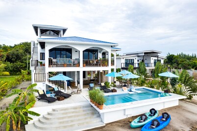 Ophelia's Villa: Waterfront Luxury with Private Pool