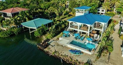 Ophelia's Villa: Waterfront Luxury with Private Pool
