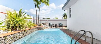 Blessed Home! Perfect location, private with pool