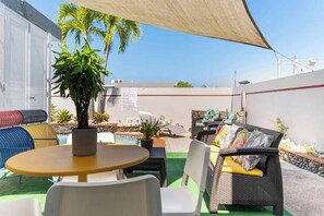 Outdoor dining - Blessed Home! Perfect location, private with pool (San Juan)