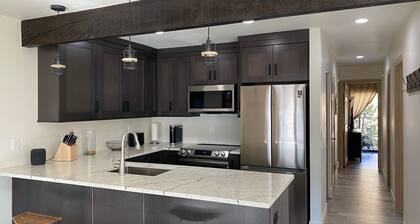 Newly Renovated, 3 bd, 3 bath on shuttle route