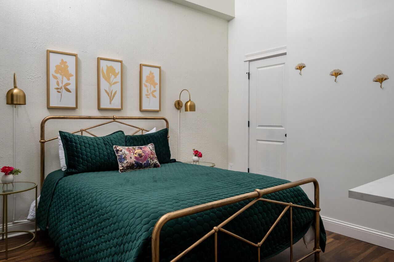 3 camere, una scrivania, ferro/asse da stiro, culla da viaggio