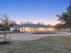 Exterior - RanchHouze East in Round Top (Round Top)