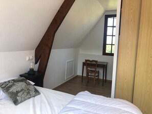 2 bedrooms, bed sheets - Hunting relay (Eu)