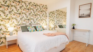 2 bedrooms, iron/ironing board, free WiFi, bed sheets