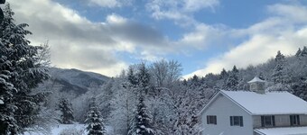 Ski & Lake Home-Minutes from Magic, Stratton, Bromley & Okemo-Southern Vermont