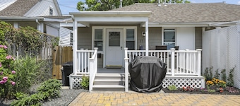 4 HOUSES to BEACH!  Remodeled 2026. 4 passes, chairs, towels, umbrellas included