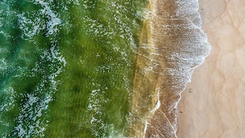 Beach nearby, sun-loungers, beach towels